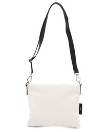 【美品】　ITTI イッチ　ポリカーボネート　サコッシュ　ブラック ITTI/イッチ】MIDポリカーボネートサコッシュ（ボディバッグ