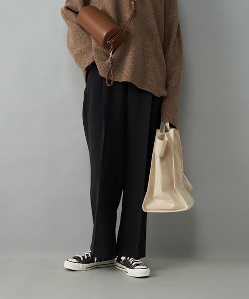 RIVE DROITE(リヴドロワ)の「【《オンオフ問わずデイリーに活躍》手洗い可】フロントラップパンツ(その他パンツ・レディース・モスグリーン/ブラック・F)」の2枚目の写真