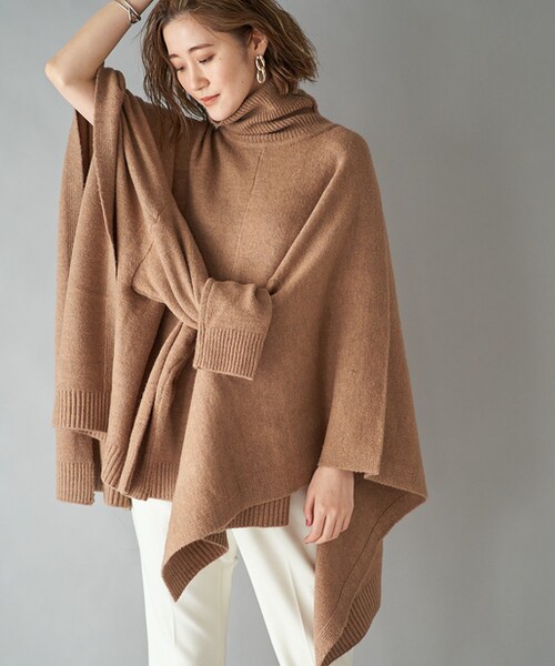 RIVE DROITE（リヴドロワ）の「【シルエットの変化を楽しめる】ヤクライク2WAYポンチョニット（ニット/セーター・レディース・ベージュ/モカ・F）」の2枚目の写真
