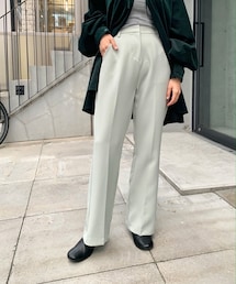 WHO'S WHO gallery | フレアープレススラックス(スラックス)