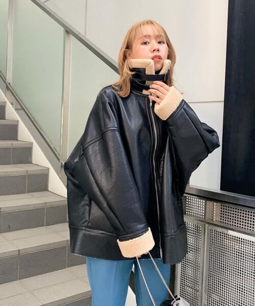 WHO'S WHO gallery（フーズフーギャラリー）の「フェイクムートンジャケット（ムートンコート・レディース・ブラウン/グレー/ブラック/ブラックその他2/アイボリー・F）」の3枚目の写真