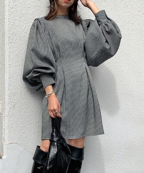 WHO'S WHO gallery（フーズフーギャラリー）の「ペザントスリーブ