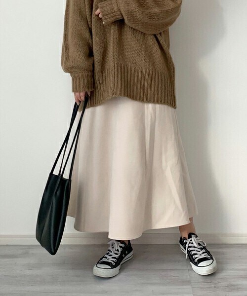 chocomee（チョコミー）の「スエードライクフレアスカート（スカート・レディース・ベージュ/ホワイト・FREE）」の2枚目の写真