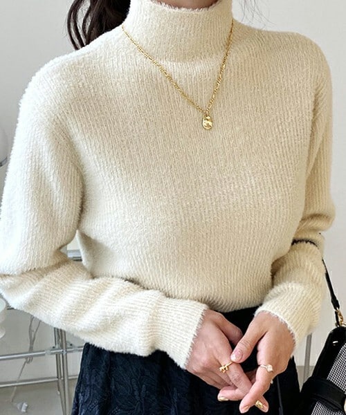 DHOLIC（ディーホリック）の「ファータッチニット（ニット/セーター・レディース・ベージュ/ライトベージュ/レッドブラウン/ブラック・ONESIZE）」の2枚目の写真