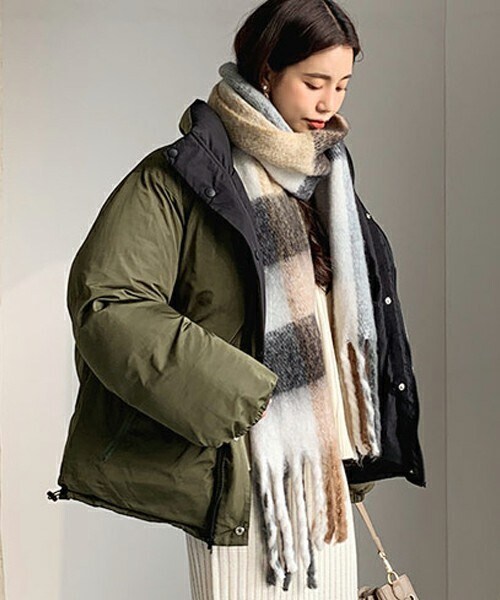 DHOLIC（ディーホリック）の「チェックフリンジマフラー（マフラー・レディース・ブルー/ブラック・ONESIZE）」の2枚目の写真