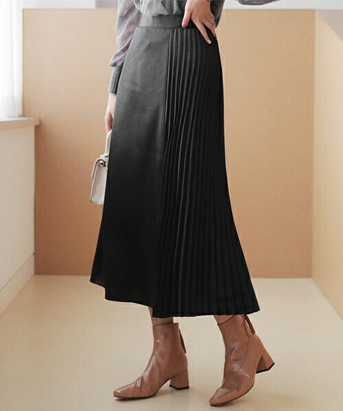 DHOLIC（ディーホリック）の「サテンサイドプリーツスカート（スカート・レディース・ワイン/ブラック/ベージュ・ONESIZE）」の2枚目の写真