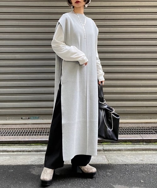 PAGEBOY（ページボーイ）の「【WEB先行予約】ニットロングベスト（ワンピース/ドレス・レディース・ブラック/グレー・F）」の2枚目の写真