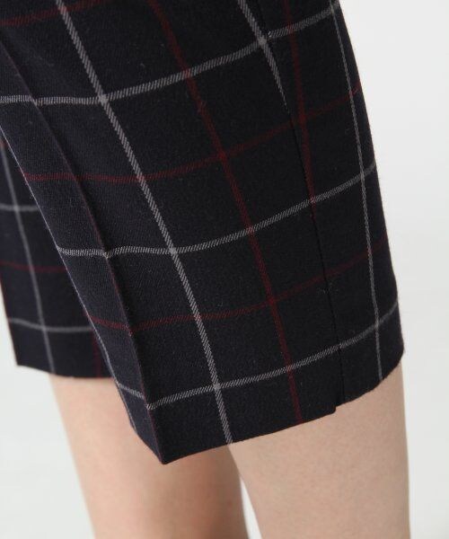 JEANASIS（ジーナシス）の「サスツキテーパードパンツ（パンツ・レディース・ブラックストライプ/ネイビーチェック・S/M）」の7枚目の写真
