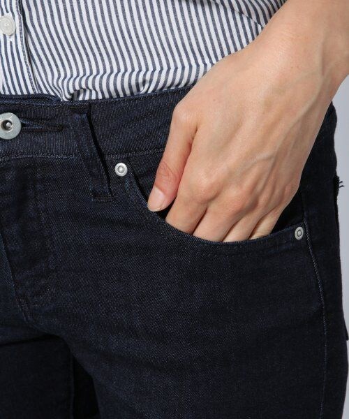 BLISS POINT Womens（ブリスポイント ウイメンズ）の「【Sサイズ展開アイテム】デニムカコウスキニーパンツ（パンツ・レディース・ブルー/ネイビー・S/M/Ｌ）」の6枚目の写真