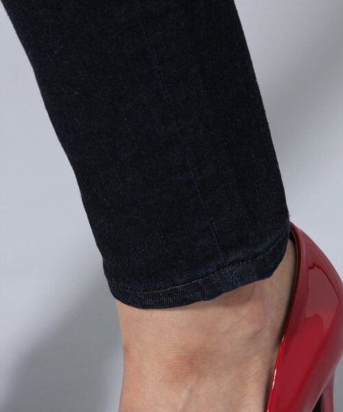 BLISS POINT Womens（ブリスポイント ウイメンズ）の「【Sサイズ展開アイテム】デニムカコウスキニーパンツ（パンツ・レディース・ブルー/ネイビー・S/M/Ｌ）」の7枚目の写真