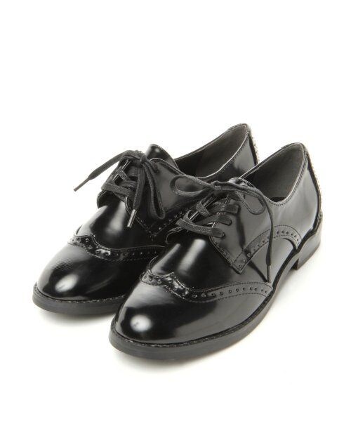 turno jeana（トゥールノジーナ）の「メダリオンシューズ（シューズ・レディース・ホワイト系/ブラック系・37(23～23.5)/38(24～24.5)）」の2枚目の写真