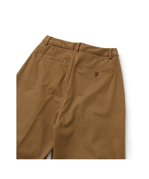 URBAN RESEARCH DOORS（アーバンリサーチドアーズ）の「タックワイドパンツ（パンツ・レディース・OFF WHITE/CAMEL/BLACK・36/38）」の17枚目の写真