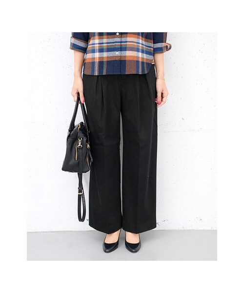 URBAN RESEARCH DOORS（アーバンリサーチドアーズ）の「タックワイドパンツ（パンツ・レディース・OFF WHITE/CAMEL/BLACK・36/38）」の7枚目の写真