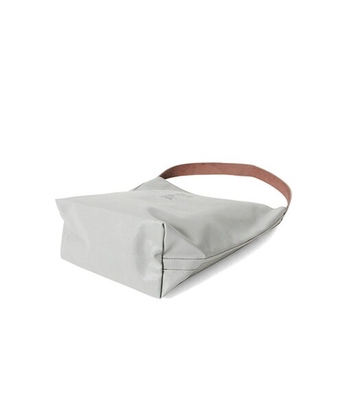 URBAN RESEARCH(アーバンリサーチ)の「WORK NOT WORK One Shoulder Bag(バッグ・メンズ・WHT/TAN/GRY/DBR・-)」の4枚目の写真