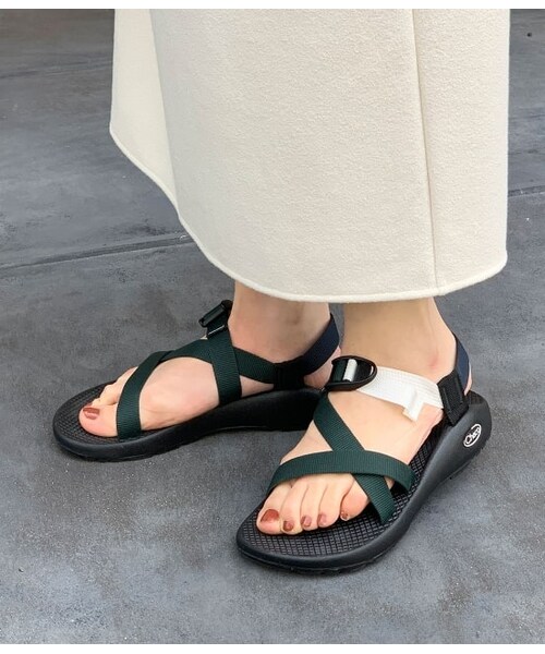 ADAM ET ROPE'（アダムエロペ）の「【Chaco for ADAM ET ROPE' 】Z/1 クラシック（シューズ・レディース・ベージュ/グリーン・39.0/37.0/38.0）」の2枚目の写真