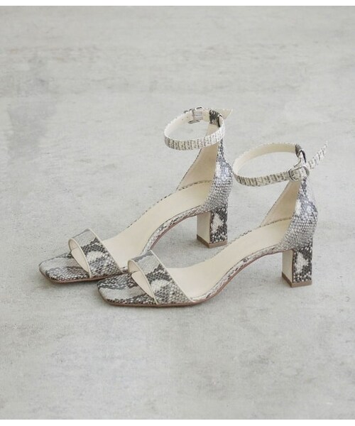 ADAM ET ROPE'（アダムエロペ）の「アンクルストラップサンダル（シューズ・レディース・キャメル/ダークブラウン/ブラック・23.0/24.0/24.5/23.5/22.5）」の2枚目の写真