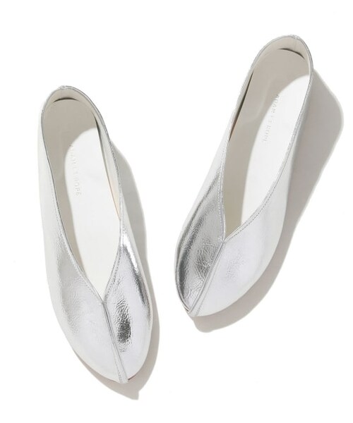 ADAM ET ROPE'（アダムエロペ）の「メタリックチャイナシューズ（シューズ・レディース・シルバー/その他/ブラック・24.5/22.5/24.0/23.0/23.5）」の2枚目の写真
