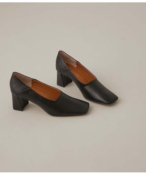 ADAM ET ROPE'(アダムエロペ)の「ブロックヒールスクエアシューズ(シューズ・レディース・ホワイト/ブラック・23.0/23.5/24.0/24.5)」の2枚目の写真