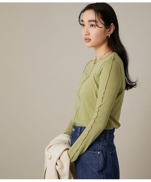 ADAM ET ROPE'（アダムエロペ）の「クルーネックシアーロンT（トップス・レディース・オフホワイト/ライトグリーン/ブラック・F）」の3枚目の写真