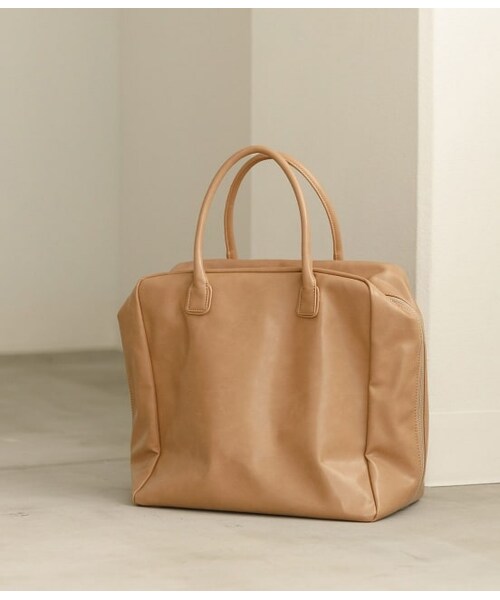 ADAM ET ROPE'(アダムエロペ)の「ソフトビッグボストン(バッグ・レディース・ブラック/ベージュ系・F)」の2枚目の写真