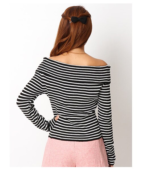 LIPSERVICE(リップサービス)の「リブオフショルニット(トップス・レディース・オフホワイト/ネイビー/カーキ/ブラック/ミックス1・FREE)」の4枚目の写真