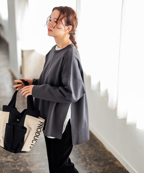 PUAL CE CIN（ピュアルセシン）の「【Du noir】ライトポリニットプルオーバー（Tシャツ/カットソー・レディース・グレイッシュベージュ/チャコールグレー/ブラック・FREE）」の2枚目の写真