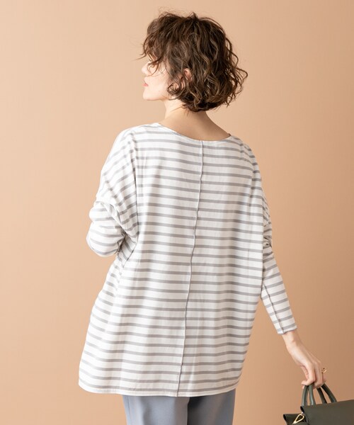 un dix cors（アンディコール）の「《予約》【《大人の定番トップス》手洗い可】ストレッチボーダーカットー（Tシャツ/カットソー・レディース・ネイビー/グレー・F）」の2枚目の写真