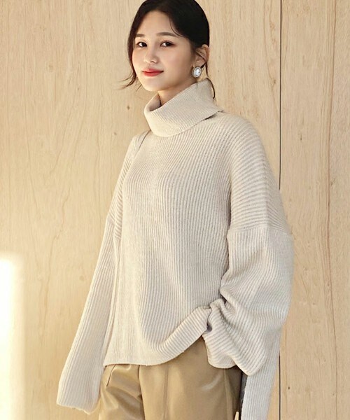 DHOLIC(ディーホリック)の「ルーズタートルニット(ニット/セーター・レディース・グラスグリーン/その他/ベージュ/ブラック・ONESIZE/アクアグリーン)」の3枚目の写真