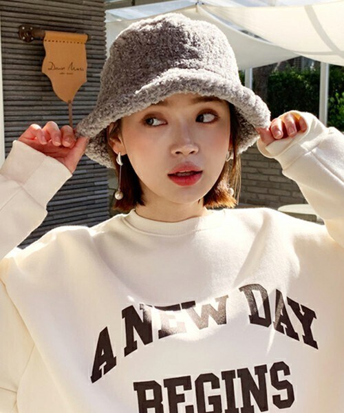 DHOLIC（ディーホリック）の「ボアバケットハット（ハット・レディース・キャメル/グレー/ベージュ/ブラック/ブラウン・ONESIZE）」の3枚目の写真