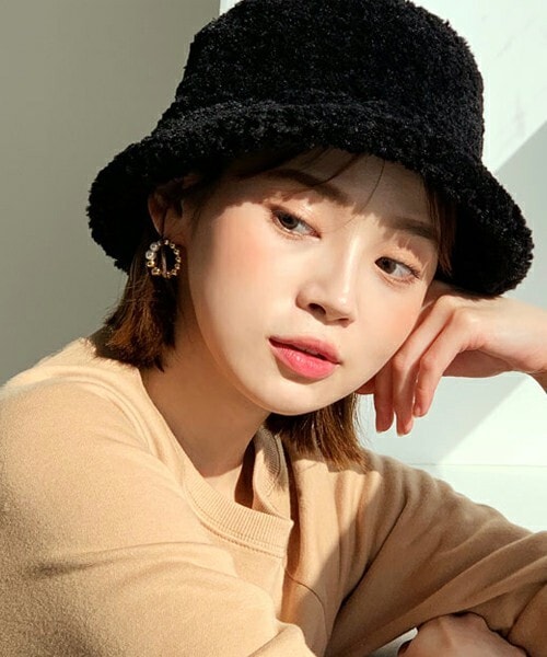 DHOLIC（ディーホリック）の「ボアバケットハット（ハット・レディース・キャメル/グレー/ベージュ/ブラック/ブラウン・ONESIZE）」の2枚目の写真