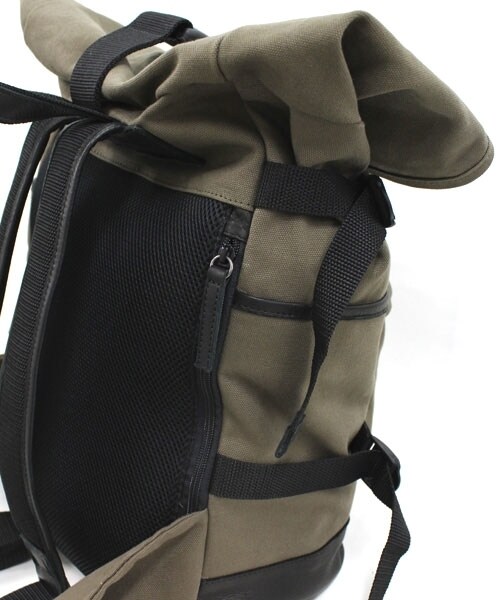 RNA-N（アールエヌエーエヌ）の「＜予約＞アウトドアリュック（バッグ・レディース・ブラック/ネイビー/カーキ・F）」の6枚目の写真