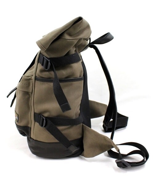 RNA-N（アールエヌエーエヌ）の「＜予約＞アウトドアリュック（バッグ・レディース・ブラック/ネイビー/カーキ・F）」の4枚目の写真