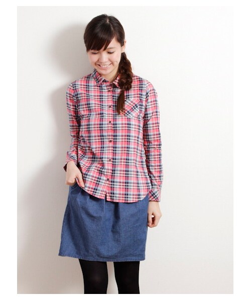 earth music&ecology（アースミュージックアンドエコロジー）の「イージーケアシャツ（シャツ・ブラウス・レディース・オフホワイト/ホワイト/サックスブルー/ネイビー/ストライプ/Black Watch Green/ブラックウォッチレッド/ウィンドペンアイボリー/ウィンドペンネイビー/グレンチェック/Hounds Tooth Black/ストライプライトグレー/ストライプネイビー/チェックレッド/チェックブルー・S/M）」の22枚目の写真