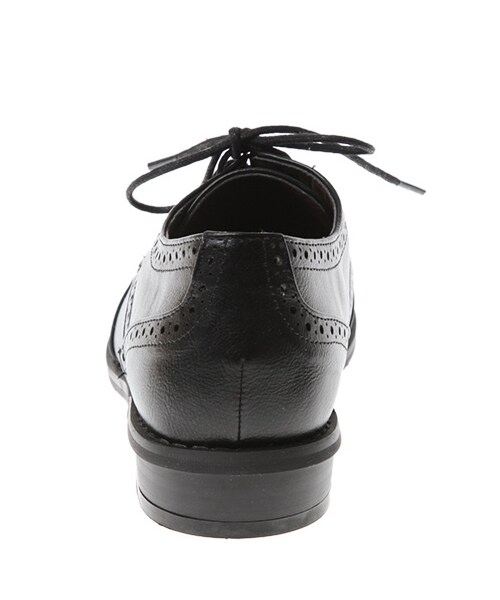 earth music&ecology(アースミュージックアンドエコロジー)の「〈サイズコンシェルジュ〉メンズライクシューズ(パンプス・レディース・ブラック/キャメル・25cm)」の7枚目の写真