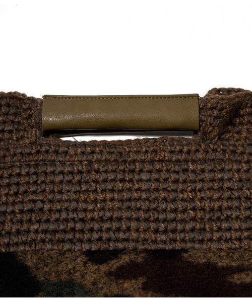 VIS(ビス)の「【ラウゴア】GIA柄コンビクラッチバッグ(バッグ・レディース・ホワイト/ベージュ・M)」の6枚目の写真