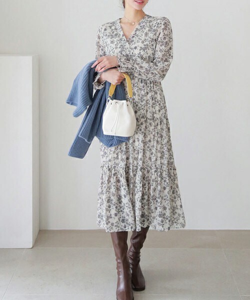 DHOLIC（ディーホリック）の「シフォン花柄ワンピース（ワンピース・レディース・ブラック/クリーム・ONESIZE）」の2枚目の写真