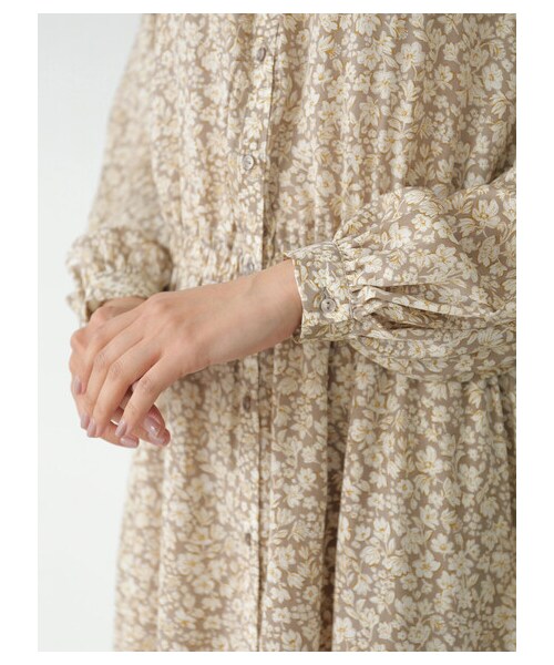 AMERICAN HOLIC(アメリカンホリック)の「ラグランスリーブウエストギャザーワンピース(ワンピース/ドレス・モカ/サックスブルー・F)」の17枚目の写真