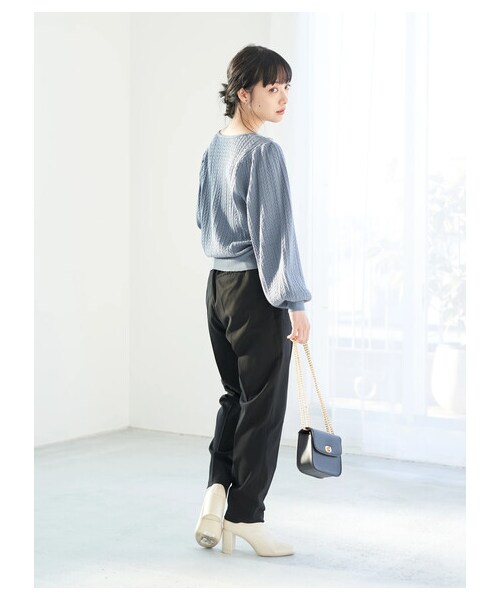 earth music&ecology(アースミュージックアンドエコロジー)の「美人シルエットパンツ(テーパード)(パンツ・ブラック/テラコッタ/ブラウン/グリーン/チェックブラウン/チェックベージュ・S/M/L)」の5枚目の写真