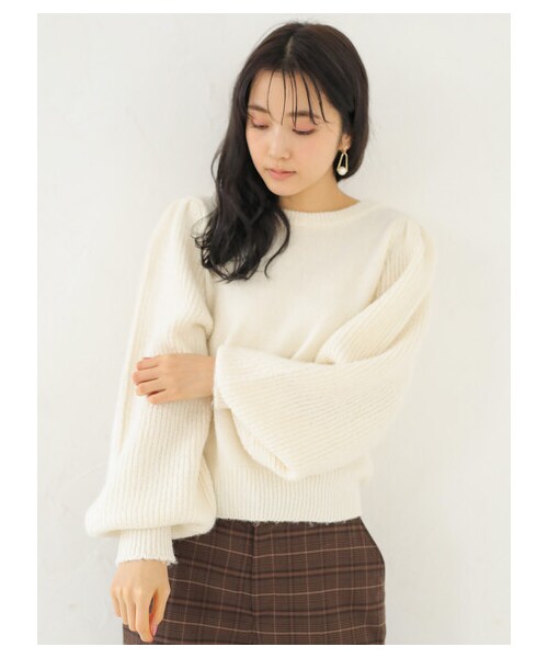 earth music&ecology(アースミュージックアンドエコロジー)の「マシュマロカラーニット(カシュクール)(トップス・アイボリー/ブラック/ピンク/ベージュ/モカ/ミント・F)」の21枚目の写真