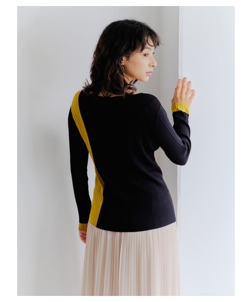 YECCA VECCA（イェッカヴェッカ）の「≪USED≫2col.アシメネックリブニット（トップス・ベージュ/グリーン・F）」の3枚目の写真