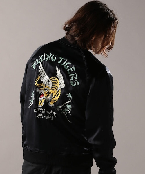 AVIREX（アヴィレックス）の「スカジャケット フライングタイガース/SUKA JACKET FLYNG TIGERS（ジャケット/アウター・メンズ・BLACK/GREY/PEACH・M, L, XL, XXL）」の4枚目の写真