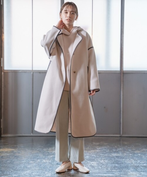 mysty woman（ミスティウーマン）の「【先行予約】深めスクエアパンプス（シューズ・レディース・アイボリー/ブラック/ライトグリーン・M, L）」の13枚目の写真