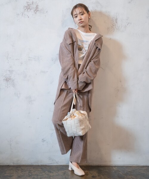 mysty woman（ミスティウーマン）の「【先行予約】深めスクエアパンプス（シューズ・レディース・アイボリー/ブラック/ライトグリーン・M, L）」の12枚目の写真