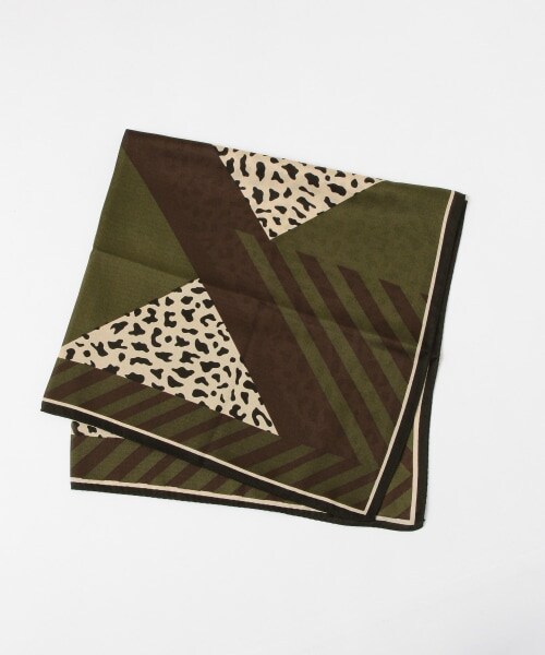 ALAND(エーランド)の「3.3Field Trip/アニマルスカーフ(ファッション雑貨・ブラック()/ピンク()/キャメル()/カーキ()/ネイビー())」の4枚目の写真