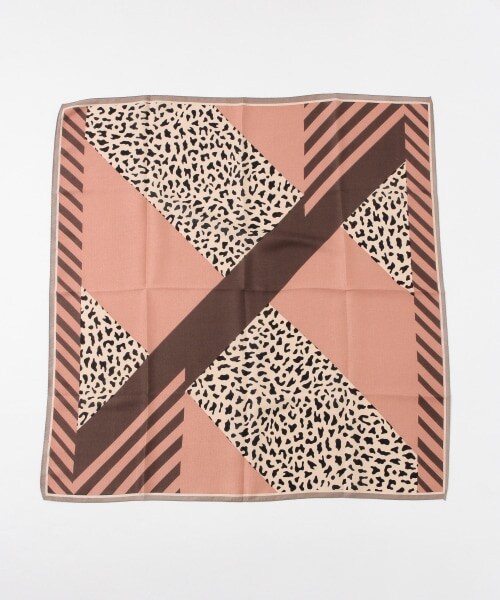 ALAND(エーランド)の「3.3Field Trip/アニマルスカーフ(ファッション雑貨・ブラック()/ピンク()/キャメル()/カーキ()/ネイビー())」の6枚目の写真