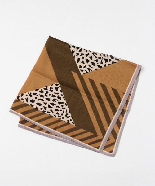 ALAND(エーランド)の「3.3Field Trip/アニマルスカーフ(ファッション雑貨・ブラック()/ピンク()/キャメル()/カーキ()/ネイビー())」の3枚目の写真