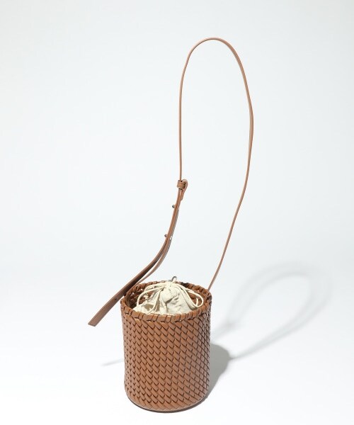 Andemiu（アンデミュウ）の「バケットメッシュバッグ（バッグ・キャメル/ダークブラウン）」の3枚目の写真