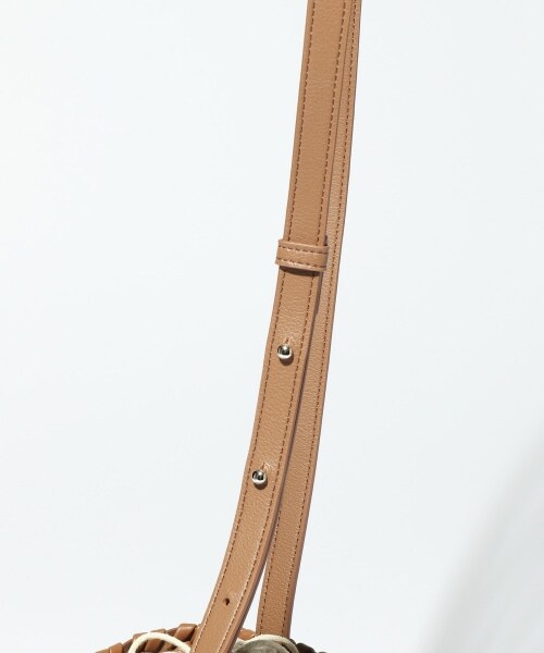 Andemiu（アンデミュウ）の「バケットメッシュバッグ（バッグ・キャメル/ダークブラウン）」の5枚目の写真