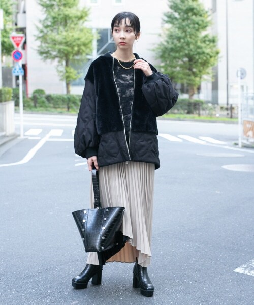 HARE（ハレ）の「2WAYスタッズBAG（バッグ・ブラック/ブラック系その他）」の6枚目の写真