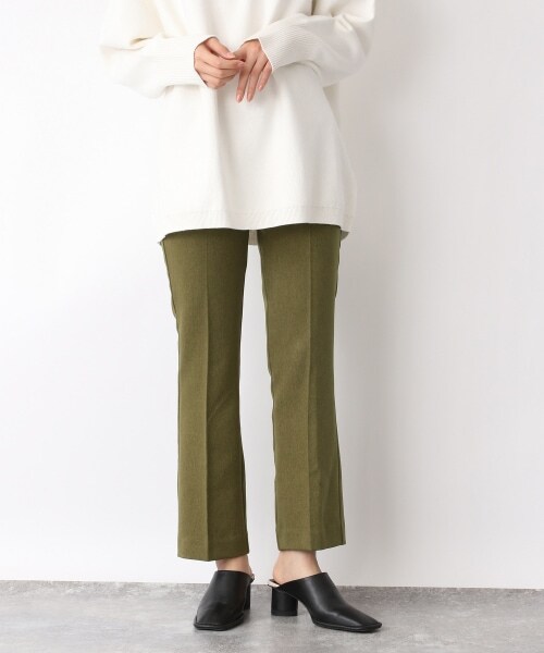 JEANASIS（ジーナシス）の「ハイウエストスリムフレアカラーパンツ（パンツ・アイボリー()/ブラック()/グリーン()/チェリーレッド()）」の3枚目の写真